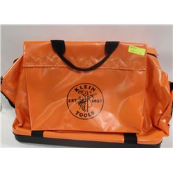 KLEIN LARGE ORANGE RUBBERIZED HARD BOTTOM