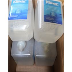 CASE OF 6 KLEENEX MOISTURIZING FOAM SANITIZER