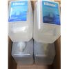 Image 1 : CASE OF 6 KLEENEX MOISTURIZING FOAM SANITIZER