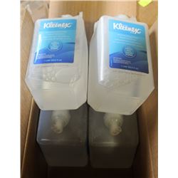 CASE OF 6 KLEENEX MOISTURIZING FOAM SANITIZER