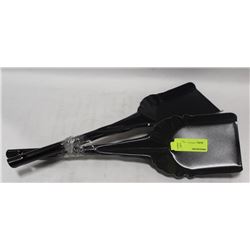LOT OF 2 METAL HAND HELD SHOVELS