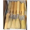 Image 1 : BOX OF LONG BRISTLE DETAIL CLEANING BRUSHES