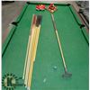 Image 2 : NATIONAL POOL TABLE WITH BALLS
