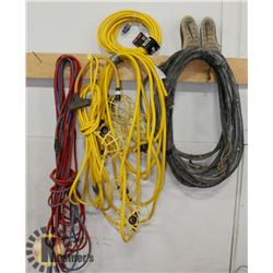 BUNDLE OF EXTENSION CORDS, LIGHTED CORD,