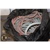 Image 6 : LARGE LOT OF ROPE, CABLE, BAGS,