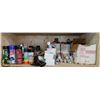 Image 1 : SHELF WITH CLEANERS, PAINTS, SEALANTS,