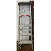 Image 1 : 5' ALUMINUM LADDER