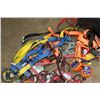 Image 5 : GARBAGE CAN FULL OF FALL ARREST EQUIPMENT
