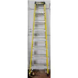 FEATHERLITE 8' INDUSTRIAL LADDER