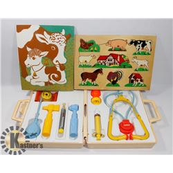 VINTAGE 1977 FISER PRICE COMPLETE MEDICAL KIT &