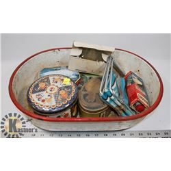 COLLECTOR TINS, FOLDING STOOL AND GULF OIL 25 CENT