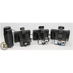 VINTAGE SET OF 3 POLAROID CAMERAS