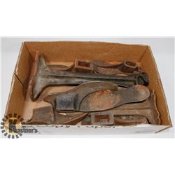 TRAY OF COBBLER SHOE FORMS