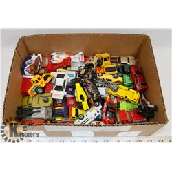 BOX W/OVER 40 VINTAGE 1970-1990'S