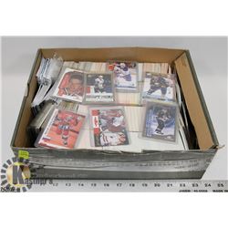 BOX OF ASSORTED HOCKEY CARDS