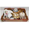 Image 1 : COLLECTION OF TEA POTS