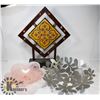 Image 1 : BOX OF SHOWHOME DECOR - METAL AND WOODEN ITEMS.