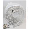 Image 1 : TABLE TOP 3 SPEED 10" FAN