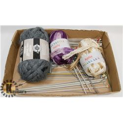 FLAT OF VARIOUS KNITTING NEEDLES & YARN