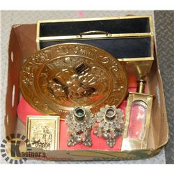 FLAT OF BRASS AND BRASS LOOK COLLECTIBLES