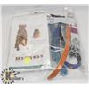 Image 1 : BAG OF DOG COLLARS AND/ OR LEASHES