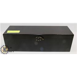 BROWN WOOD WINE BOX W/5 BOTTLE