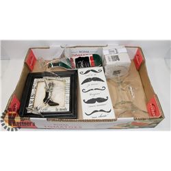 WINE BOX WITH 4 CURVED HANDLE GLASSES, 2 FRENCH