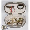 Image 1 : JEWELLERY BOX WITH CONTENTS