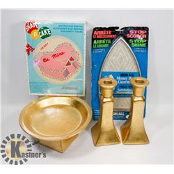 BOX OF ASSORTED VINTAGE ITEMS