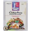 Image 1 : EASY ACTION COOKIE PRESS & FOOD DECORATOR