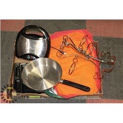 FLAT of ASSORTED KITCHEN ACCESSORIES INC WAFFLE