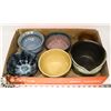 Image 1 : FLAT OF POTTERY BOWLS