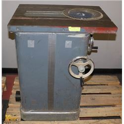 COMMERCIAL TABLE SAW ROCKWELL 220 WITH SAW BLADES