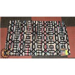 LEXINGTON RECYCLED FIBER RUG 21"X34".