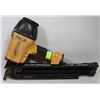 Image 1 : BOSTITCH F28WW AIR NAILER.