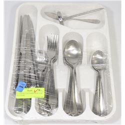 FLATWARE CONTAINER WITH 32-PC FLATWARE