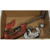 Image 1 : LOT OF 4 RIDGID & GRAY PIPE CUTTERS VARIOUS SIZES