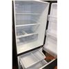 Image 2 : GE 20.9 CU FT BOTTOM FREEZER REFRIGERATOR