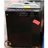 Image 1 : GE BLACK DISHWASHER WITH FRONT CONTROLS,