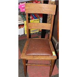 VINTAGE SOLID OAK CHAIR