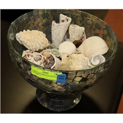LARGE MIRRORED CENTRE PIECE W/ SEA SHELLS