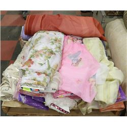 PALLET WITH LARGE ASSORTMENT OF ASSORTED BOLTS OF