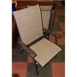 SET OF 2 FOLDING PATIO CHAIRS