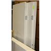 Image 1 : LOT OF 4 DOORS & FLOOR PLATFORM DISPLAY, DOOR