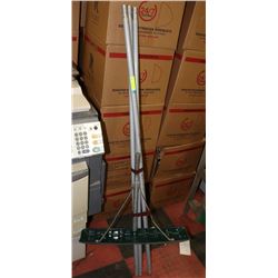 ROOF SNOW SHOVEL.