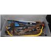 Image 1 : TOTE OF ASSORTED TOOLS