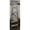 Image 1 : ALUMINUM 6' LADDER