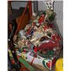 Image 1 : PALLET OF ASSORTED CHRISTMAS ORNAMENTS