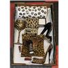 Image 1 : BOX W/LEOPARD DECORATIVE ITEMS INCL.