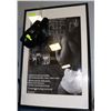 Image 1 : MUHAMMAD ALI FRAMED PRINT WITH GLOVES